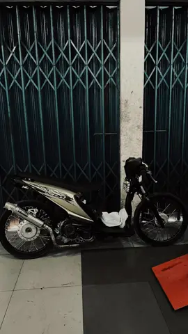 kamu nya emang trauma atau aku nya yang kurang ganteng?