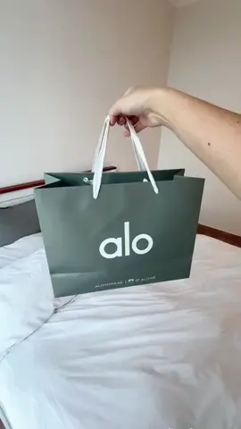 ✨NEW SEASHELL BLUE collection from @alo yoga is here! 🐚🌊✨ It gets sold out sooo quickly some sizes (at least in Dubai), so I’ve managed to grab mine in time 😅🙌🏻  The fabric is so good, can spend the whole day innit. Im wearing size Medium. ✨ #alo #aloyoga #Fitness #Lifestyle #activewear #workoutclothes #ugc #ugcdubai #usergeneratedcontent #dubai @Alo Yoga 