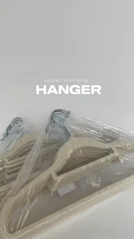 Aesthetic non-slip velvet hanger˚˖𓍢ִ໋🌷͙֒✧˚.👚𐙚 ⋆#creatorsearchinsights #hanger #Aesthetichanger #tiktokshop #nonsliphanger #fyp #viral #trending #viralvideo #flexiblehanger #organization #fy #fashiontiktok #beigeaesthetic #beigehanger #hangerrecom #creatorsearchinsights 