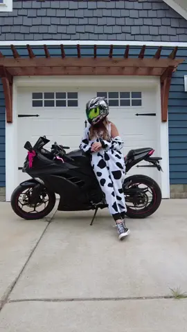 Hi moms and dads and people who watch their kids grow up with a deathly desire to ride a motorcycle… I’m LIVING proof that it’s all gonna be okay ❤️ . . . . . . #F#FYPF#ForYouV#ViralT#TrendingT#TikTokFamousE#ExplorePageW#WomenWhoRideM#MotoLifeB#BikerChickf#fypF#ForYouF#ForYouPageV#ViralT#TrendingE#ExploreD#DiscoverT#TikTokFamousV#ViralVideoP#PopularT#TikTokTrendM#MustWatchW#WatchThisV#ViralContentT#TrendingNowE#ExplorePageV#ViralChallengeT#TikTokVibesF#FYPChallengeF#FYP #W#WomenWhoRideL#LadyBikersM#MotorcycleQueenB#BikerChickS#SheRidesG#GirlsWhoRideF#FierceFemalesM#MotorcycleMavenL#LadyRidersW#WomenOnWheelsR#RideLikeAGirlW#WomenWhoVlogB#BikerBabeF#FearlessFemmeM#MotorcycleSisterhoodB#BadassBikerWomenW#WomenMotorcycling #R#RidingDivasE#EmpoweredWomenRideS#SheBikesM#MotorcycleLifeB#BikeLoversM#MotoVlogR#RideWithMeT#TwoWheelsM#MotorcyclePassionB#BikerCommunityM#MotorcycleDailyM#MotoAddictB#BikeStuntM#MotorcycleAdventureM#MotoLifeB#BikerStyleM#MotorcycleMadnessR#RideAndShineM#MotorcycleFunB#BikeLoveM#MotoCultureB#BikerLifeM#MotorcycleJourneyb#bikergirlsoftiktokb#bikergirlb#bikeb#bikelifeb#bikerb#biketoky#yamahar3y#yamahah#hondah#hondacbrn#ninjan#ninja300z#zx6rk#kawasakininjakawasaki 