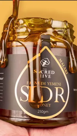 🍯 This client asked us to take photos of their honey, and of course, we said yes! 📸  See the photos here and enjoy the sweet shots!  #HoneyLove #PhotoShoot #SweetShots