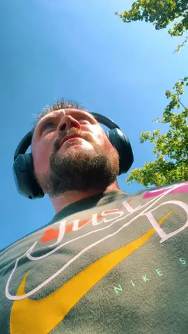 7 mile run in the bag today 🏃‍♂️ sunshine ☀️ fresh air 💨 tunes 🎶 MEGA That 💯 fitbess is what makes me tick. I just love it, always have & always will. The best addition you will ever have….. 🔐 #dannyforsterfitness #Running #strongbodystrongmind #sunshine #therapy 