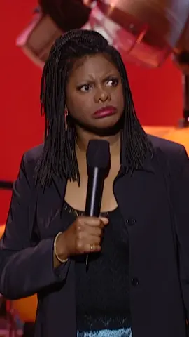 “People in England talk funny.” 🎤: René Hicks #standup #standupcomedy #englan 