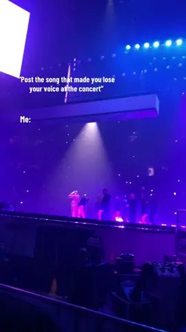 i could’ve been louder but i legit felt like i couldnt breathe cuz of how excited i was 😂 #badbunny #badbunnyconcert #nadiesabeloquevaapasarmañana #fypp 