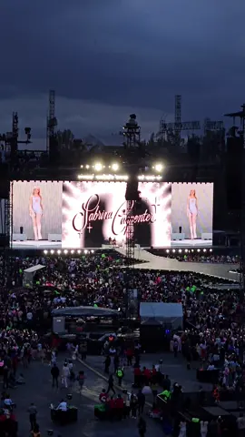 #theerastour #sabrinacarpenter #theerastourciudaddemexico #theerastour27deagosto #forosol #icantreadyourmind 