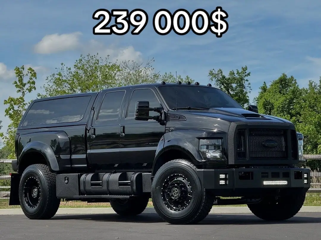 🚗 Ford F650 📆 2024 рік. 💰 239 000$ ⚙️ 6.7 Дизель 🕹 Автомат 🛣️ 1 000 км. ☎️ Номер в нашем Instagram 🌃 Київ стереосистема сабы DS18 Твитеры Изготовленные на заказ коробки с подкладкой из носорога Светодиодное освещение Навигация Bluetooth Двойные топливные баки Кровать, Полностью изготовленный на заказ кожаный салон Сиденья с подогревом Кровать заднего сиденья с электроприводом складывания Американские гоночные суперодинарные колеса 22.5