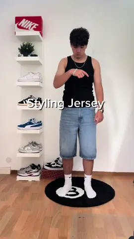 ❤️🖤 The fit 🔥🤩 //- Insta: _itsarda_  . . . #grwm #jersey #kit #styling #itsarda #bershka #hm #adidascampus00s #acmilan #Summer#fashion #outfit #germany 