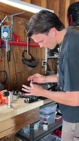 You cant trust me with your spoons 👀🫣 #DIY #ian #spoonring #handmade 