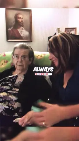 Elderly Lady Was Lonely (Sad Core)  #sadstory #sadcore #core #hopecoretiktok