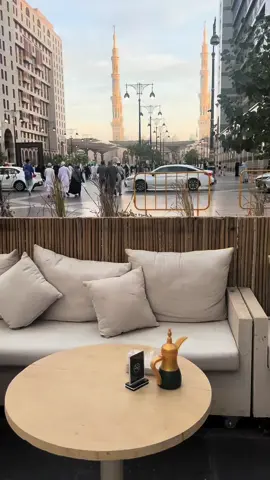 أجمل اطلالة مباشرة عالحرم ✨رسلانية كافيه ✨مختص بالقهوة السعودية 🇸🇦في فندق مادن  #الحرم_المدني #المدينة_المنورة 