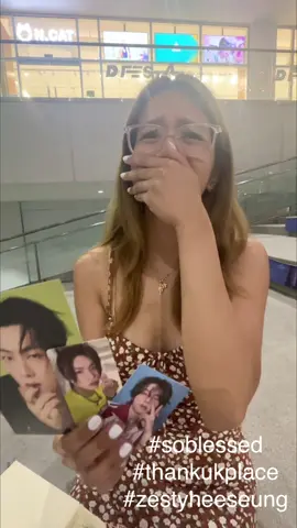 a very emotional romance untold unboxing #romanceuntold #enhypen @melanie 