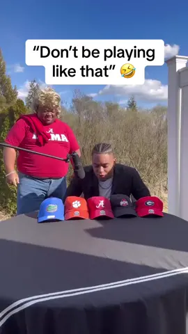 This is too funny 😂 (via @Lee)  #CollegeFootball #alabama #recruitment #decisionday 