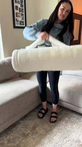 Your pet with thank you for getting them this bed by giving you all the snuggles! #dogbed #dogmat #dogproducts #petproduct #dogcuddles #bed #dog #dogmom #fyp 