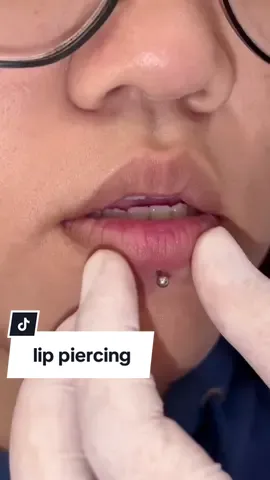 lip piercing #lippiercing #nosepiercing #eyebrowpiercing #tonguepiercing #piercing #piercings #piercinglovers #piercingstudio #piercingvideo #piercingvideos #piercinglovinhos #piercingjewelry #vaira #fypシ゚viral #allfake⚠️ 