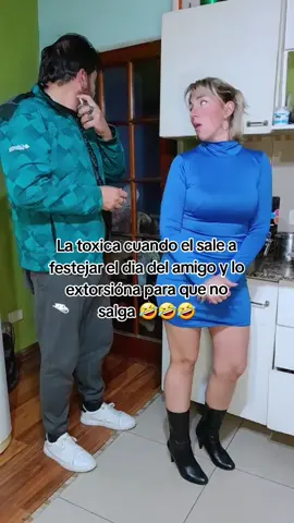 🤣🤣🤣🤣#parodia #humor #parejasvirales #parejas #baile #humor #humordeparejas #parejasvirales #lasuyelbarba #videoviral 