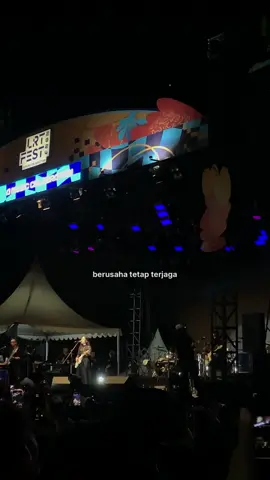 Bernadya ~ Lama-lama #foryoupage #fypシ #views #sadsong #liriklagu #bernadya #lrtfestpalembang #xyzbca #bernadyasatubulan #konserpalembang @Bernadya 