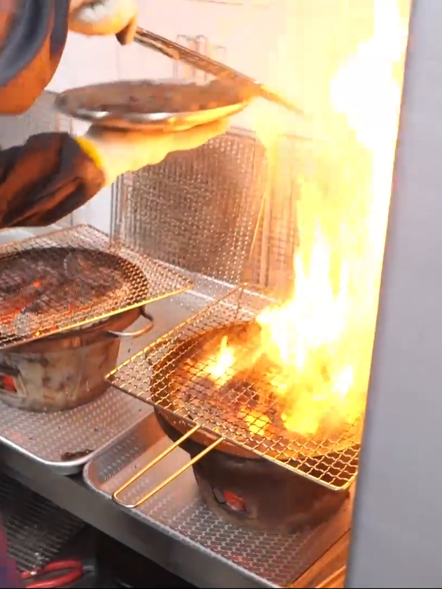 Must-eat Korean-style Beef BBQ!! Charcoal-grilled Beef, Bulgogi #food #streetfood #tiktokfood #foodtiktok #bbq #beef #cuisine #recipes #viral #foryou #foryoupage #trending