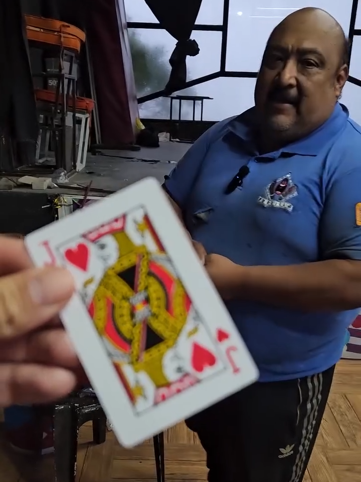 Te enesño a hacer magia... #toribio #comedia #humor #pakitoquetzalcoatl #parodia