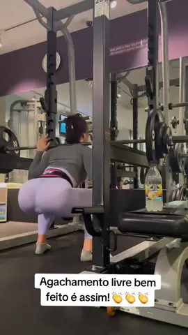 Agachamento bem feito ,com qualidade. #agachamento #gym #academia #foryou #woman #exercice #video 