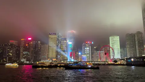 Sympony of lights in Harbour City/Victoria Harbour in Hongkong 🇭🇰 #traveltiktok #traveltok #fyp #foryou #follow #foryourpage #followformorevideo❤️❤️❤️ #Vlog #hongkong #travel #harbourcity 