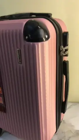 Mala de Viagem a Bordo até 10kg com Rodinhas 360 e Cadeado com Senha. 🧳 Já comprou sua mala de viagem? #mala #mochila #acessorios #travel #viagemdossonhos #atacadobras #vendasonline #explorar #bras #saopaulo