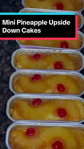 #pineappleupsidedowncake #minicakes #dessert #bake #sweets #pineapple #athanfood #baking #foryou 