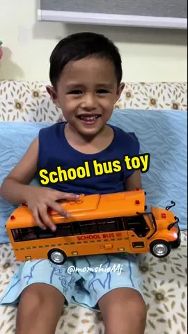 Large school Bus with lights and sounds. #bus #toybus #wheelsonthebus #thewheelsonthebus #cartoys #forkids #toysforkids #giftideas 