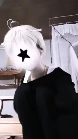 vừa nhảy vừa lo người nhà thấy-))  đang ở nhà dưới nên không có phòng-))#duma #mikey #nhảy #wig #cos 