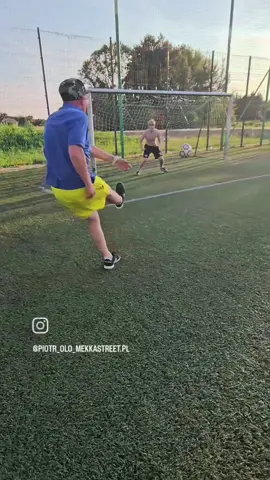 Messi  Fake - Chop Try this Idea 💡 Tutorial For You 👈 #trenerdryblingu #football #Soccer #skills #mekkastreet #Factorydribble #Poland #drybling #dribbling #dribble #Messi 