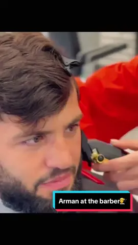 Arman at the barber💈💇 #arman #armantsarukyan #barber #hair #style #Lifestyle #UFC #fighter #armenian #celebrity #fyp #foryou 