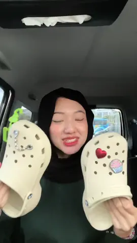 Decorating my crocs!! I got it from @blessingbythea on Instagram! 🤍🧁🍭⭐️🎂🥨