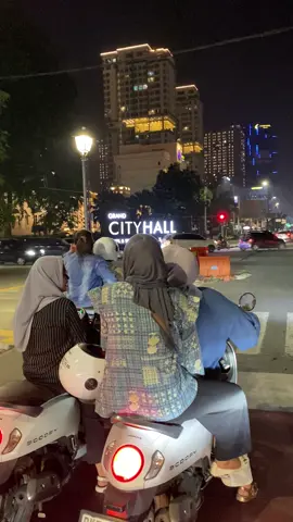 Malam Nona🙂 #fyp #malamminggu #jalanjalan #jalanmalam #medan #boxing #soudviral #viraltiktok #lirikviraltiktok #medanboys🏴‍☠️ #medantalk #fyppppppppppppppppppppppp 