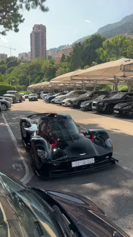 Aston Martin Valkyrie Spider ❤️🖤 #astonmartin #astonmartinvalkyrie #valkyrie #carscene #catsoftiktok #cars #carsoftiktok #trendy #trendingvideo #trendingsong #trending 