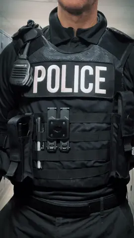 Use a Militaur ventilation vest under your armor to help with passive airflow - reducing moisture and sweat buildup 🚓🏴‍☠️ #mil#militaur #policegear #police #securityofficer #policelife #lawenforcement #cops