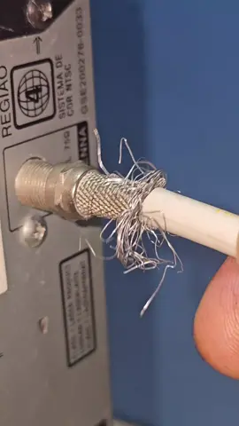 Aprenda a consertar sua antena de TV 📺🔧 #DIY #Eletrônica #Tecnologia#lifehacks #truques #segredos 