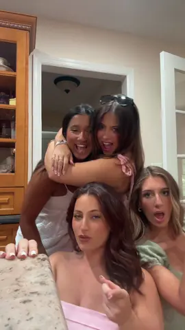 my fav girls🥰 #fyp #haskell #mommouthcounty @samif1107 @hallie francesca🍌 @Mackenzie kiernan 