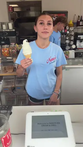 @nanasicecream #fyp #viral #foryoupage #icecreamthrow #funny 
