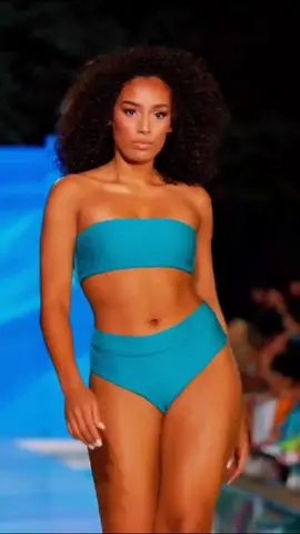 Runway Walk X Capcut Edit #capcutedit #catwalkmodel #artheartsfashion #modelsrunway #runwaywalk 