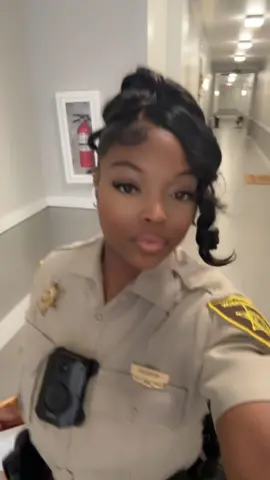 & before yall start in the comments, no vest was needed here! 🫶🏾 #GRWM #CopsofTikTok #DeputyBae #LadiesinUniform #LawEnforcement #FYP