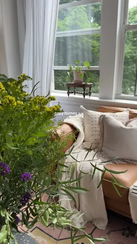 Being home should feel like taking a deep breath #homedecor #cozyathome #cozyaesthetic #homedesigninspo #cozyvibes #homeinteriors #apartmentdecor #apartmentinspo #cozyhomedecor #fy #foryoupage #cozyhome #fypage #apartmenttherapy #adorablehome #cozyapartment #homeinspo #cottagecore 