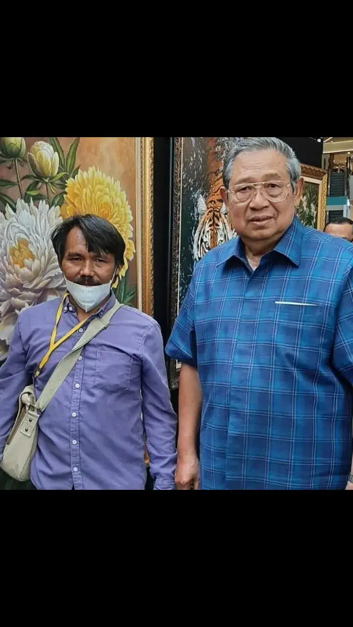 Bersama pak SBY di Karawang thn 2022 #drawing #pameranlukisan #seni #lukisan #gambar #viral #art 