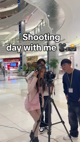 យូៗបានគេថតអោយម្តង😅#cambodia #fyp #trending  @AEON MALL PHNOM PENH 