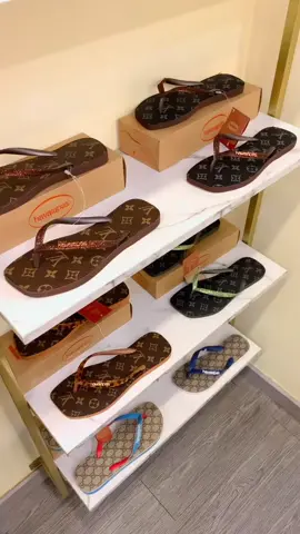 បេីឆ្កឹសអត់ចេញ បោកម៉ងទៅអូន 😆🤣                                                          #havaianas #BestSeller #fyp 