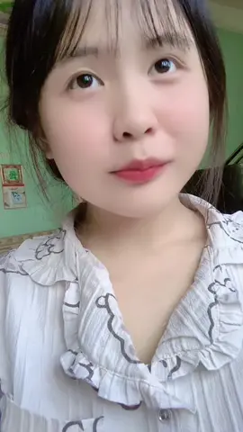 Nhìn em khóc làm saooo đâyyy 🥺