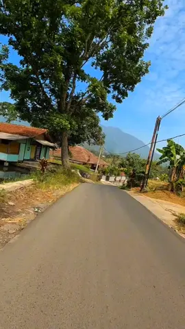 Jalan gunung sunda, desa sirap. #sunda #subangtandang #foryou #doelsumbang #lemburkuring #tanjungsiang #subang #pilemburan #storysunda🥀 