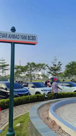 Selamat pagi. Hidup itu seperti cermin: ia akan tersenyum kepadamu jika kamu tersenyum padanya. ” #mowrningsunday #laripagi #jogging #fyp #Running #fypシ゚viral #bekasi #scbd 