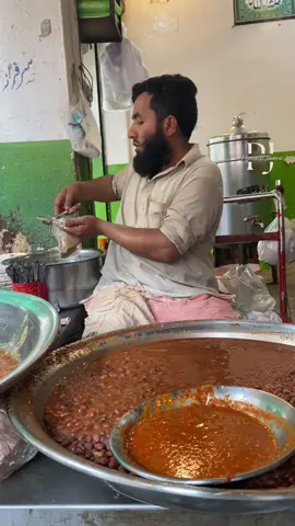 Lobiya zindabad😁😁#bean #desifood #lobiya #lobiyakhor #funnyvideos #reelsfood #foodreel #foodvlog @Peshawar Junkies @F A R ح A N_ A ح M I @KhyZer Hayat 