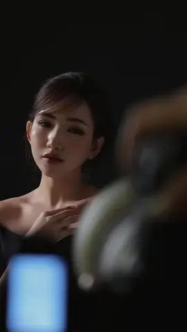 Người nói “bỏ” mà chẳng hề rời đi Người nói “thương” lại không hề chờ đợi . —-  Buồn thôi nhưng vẫn phải buồn đẹp - Vanvan Studio - nơi lưu giữ khoảnh khắc 📸   #vanvanstudio #chupanhconcept #studiohcm #chupanhsaigon #chupanhnangtho #chupanhchandung #cothoanh #chupanhbuon 