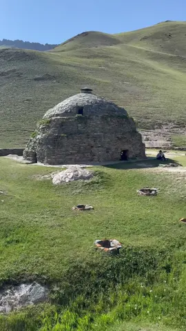 20•06•2024 || Quick Tash Rabat trip to the At-Bashy rayon, Naryn Oblast, Kyrgyz Republic 🇰🇬  #kyrgyzrepublic #kyrgyzstan #peacecorps #peacecorpskyrgyzstan #TashRabat #History #Silkroad #Нарын #naryn #Volunteer #kyrgyz 