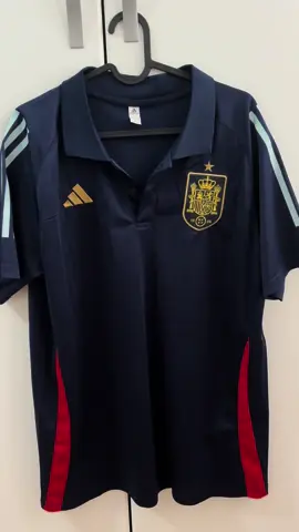 Polo Selección Española de Fútbol 2024 Euro 2024 #camisetasdefutbol #polo #spain #españa #EURO2024 #retrojerseys #footballshirt #polofootball #soccerkit #campeones #futbol #football #adidas #adidasfootball #training #trainingwear #nike #puma #iniesta #lamine #lamineyamal #nicowilliams 
